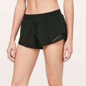 Lululemon Hotty Hot Short II *2.5" in Black